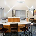 Holiday Inn Express & Suites Lincoln City By Ihg