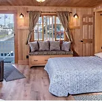 Whistling Winds Motel