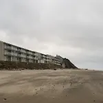 D Sands Condominium Motel