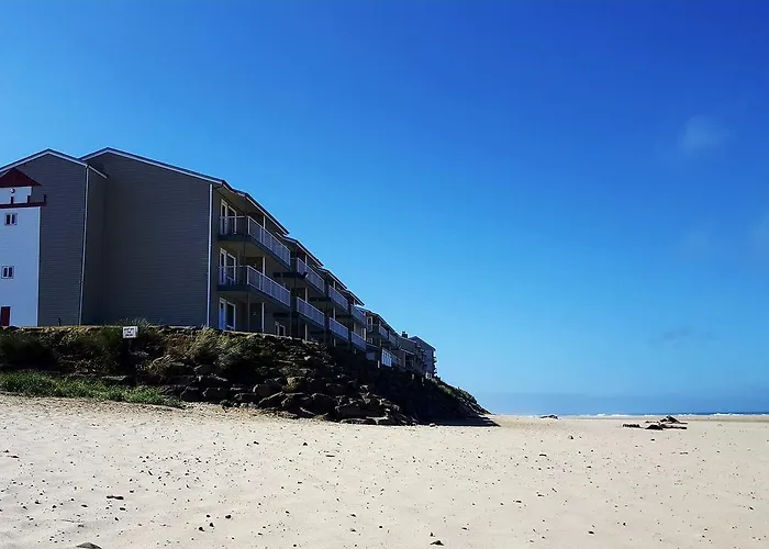 D Sands Condominium Motel