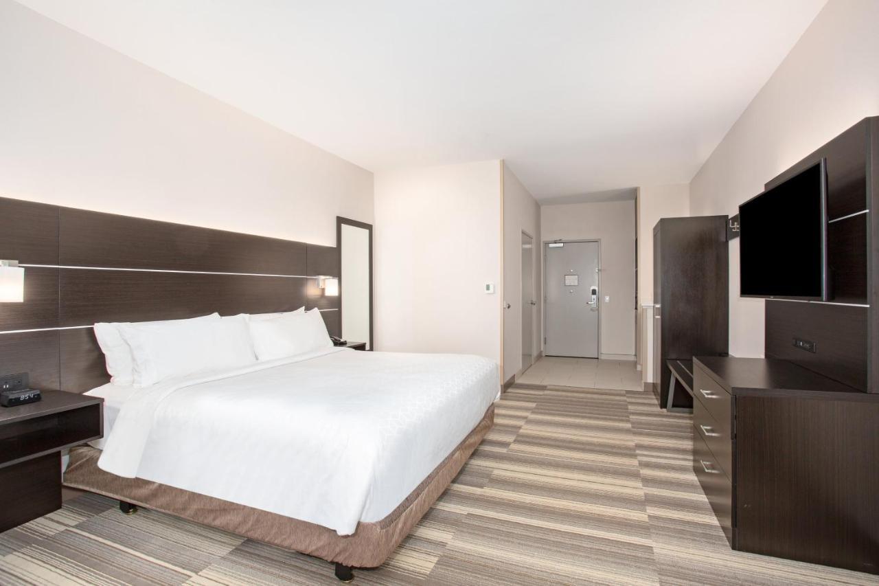 Express & By Ihg Hotel