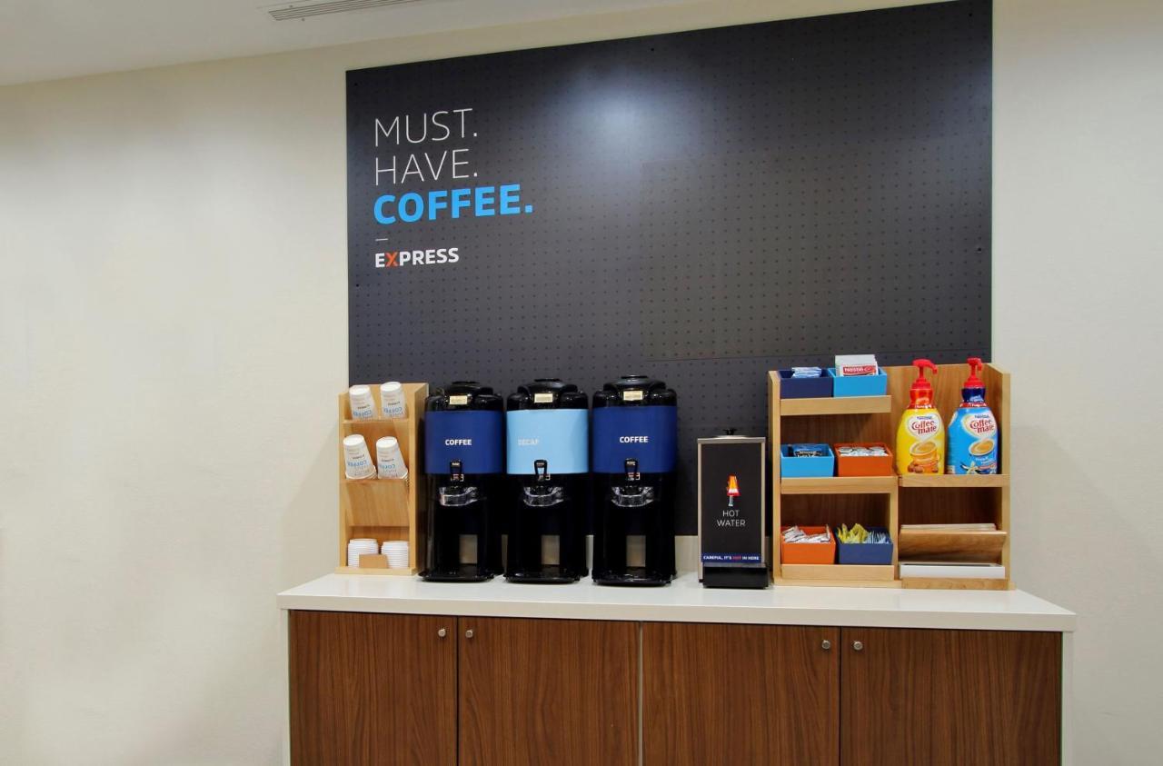 Express & By Ihg