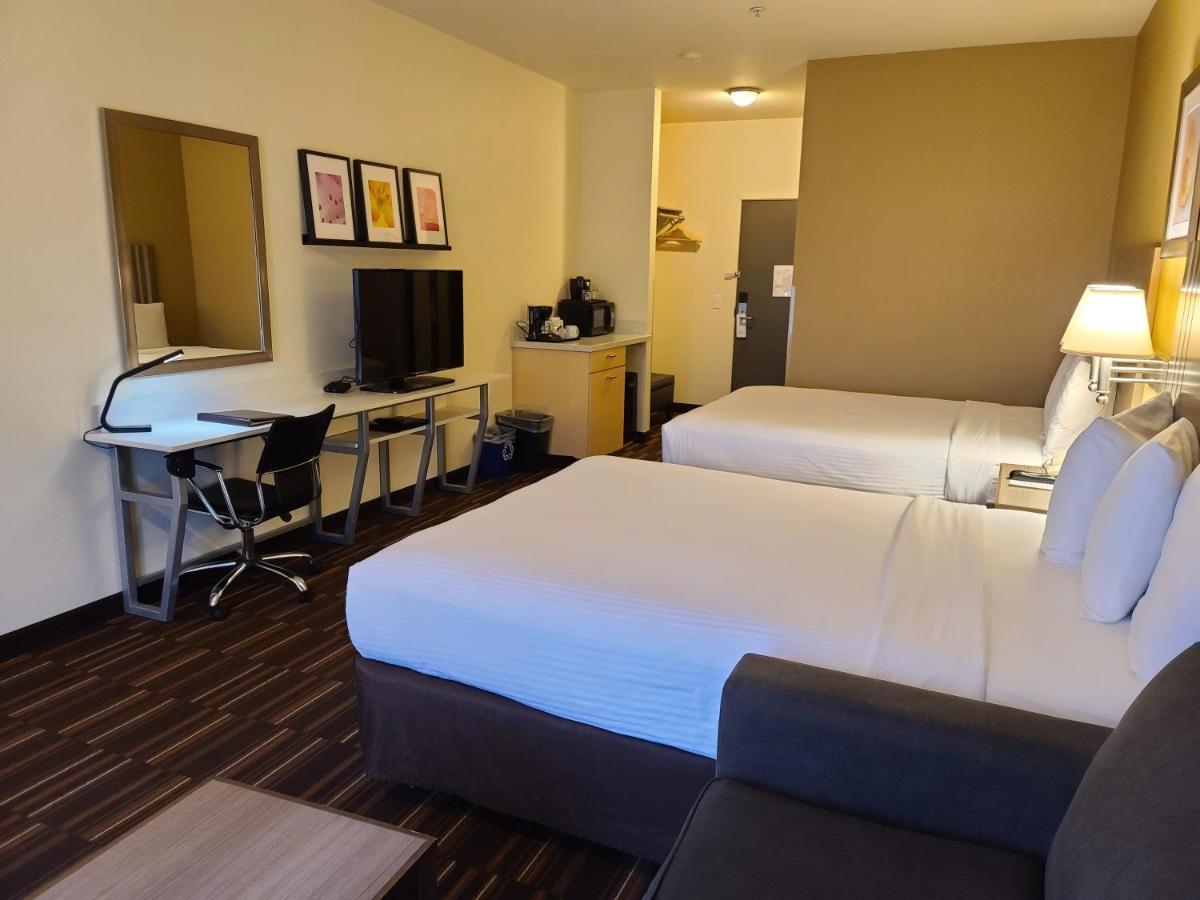 Hotel At Wecoma