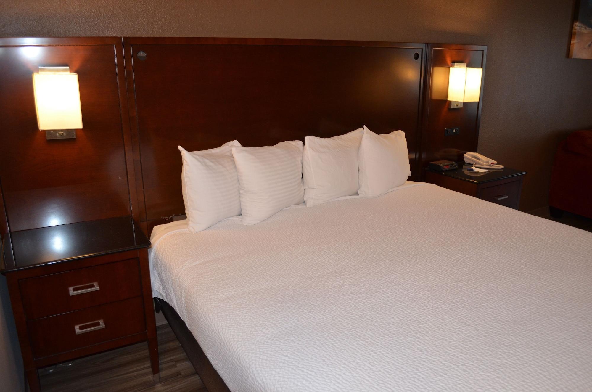 Hotel The Ashley &