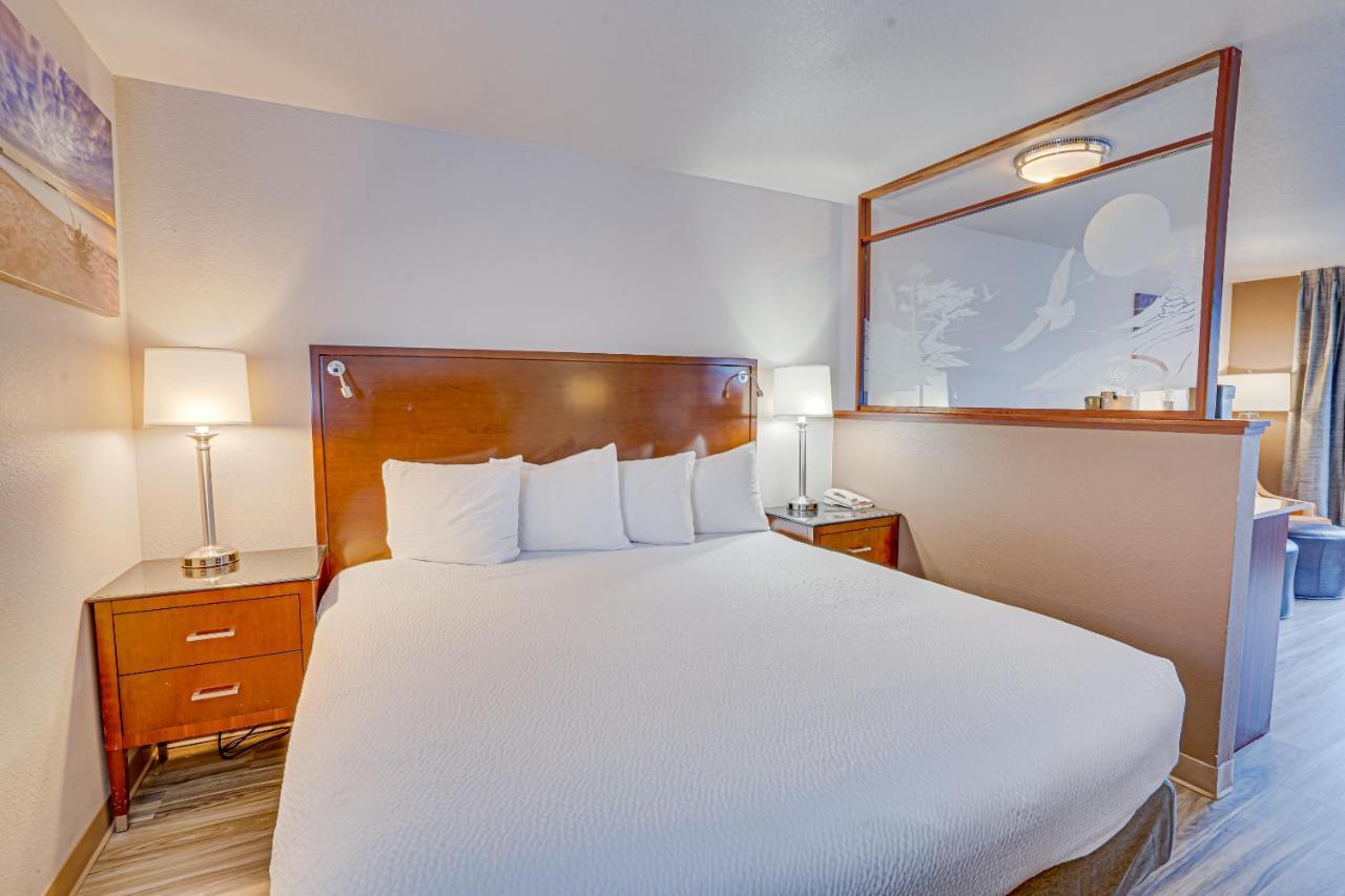 Hotel The Ashley &