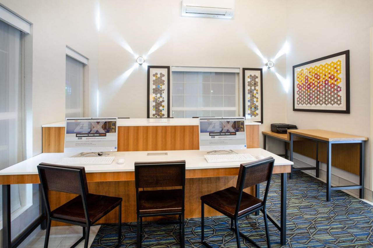 Hotel Express & By Ihg Lincoln City