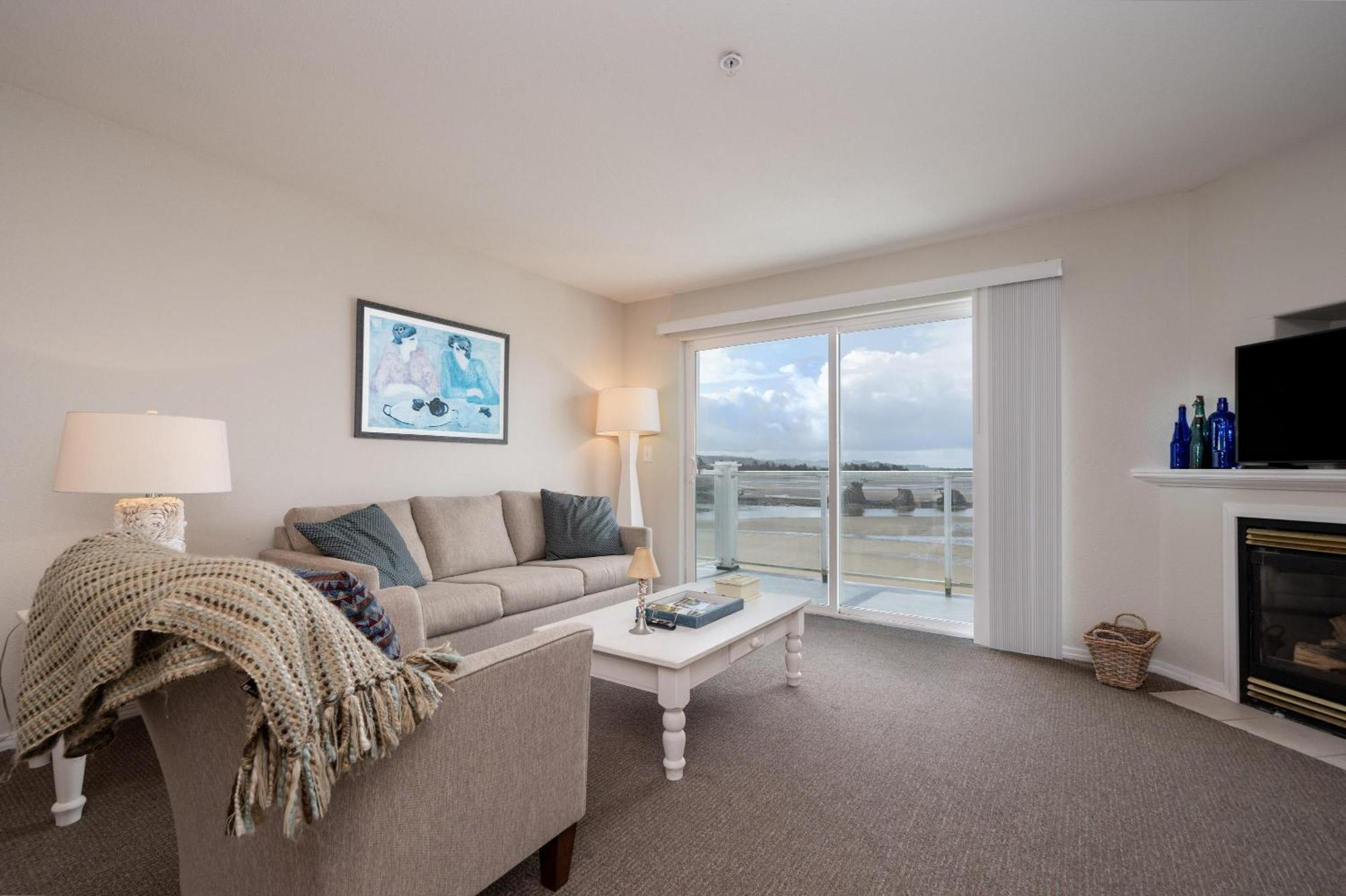 Waters Edge 410