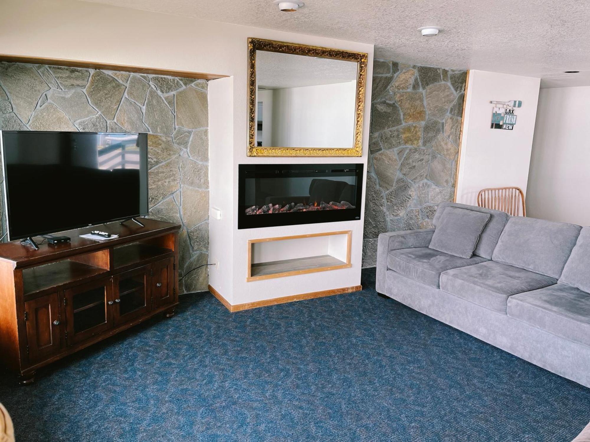 Sandcastle Beachfront Motel