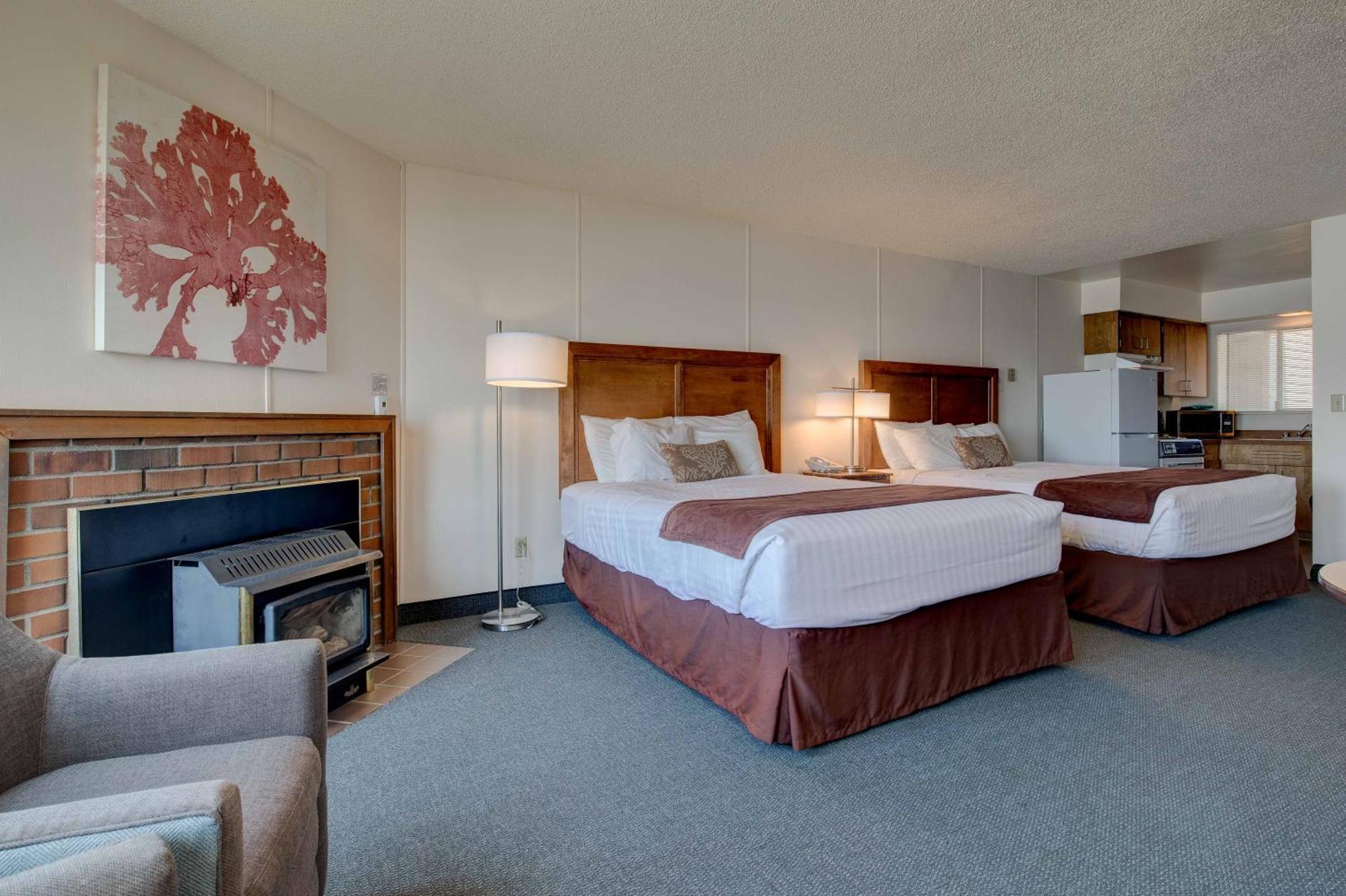 Ester Lee Hotel