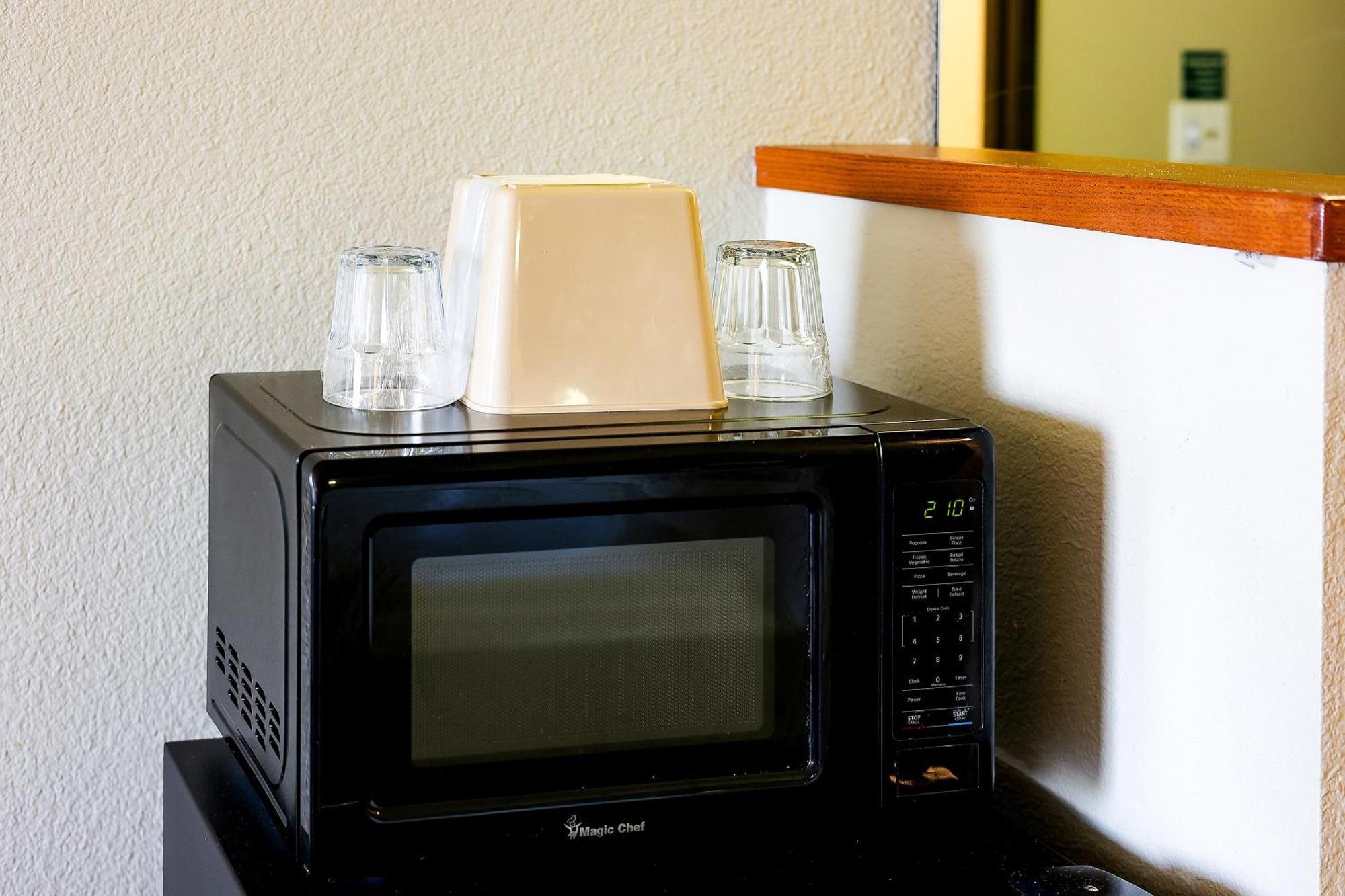 Siletz Bay Beachfront By Oyo Hotel