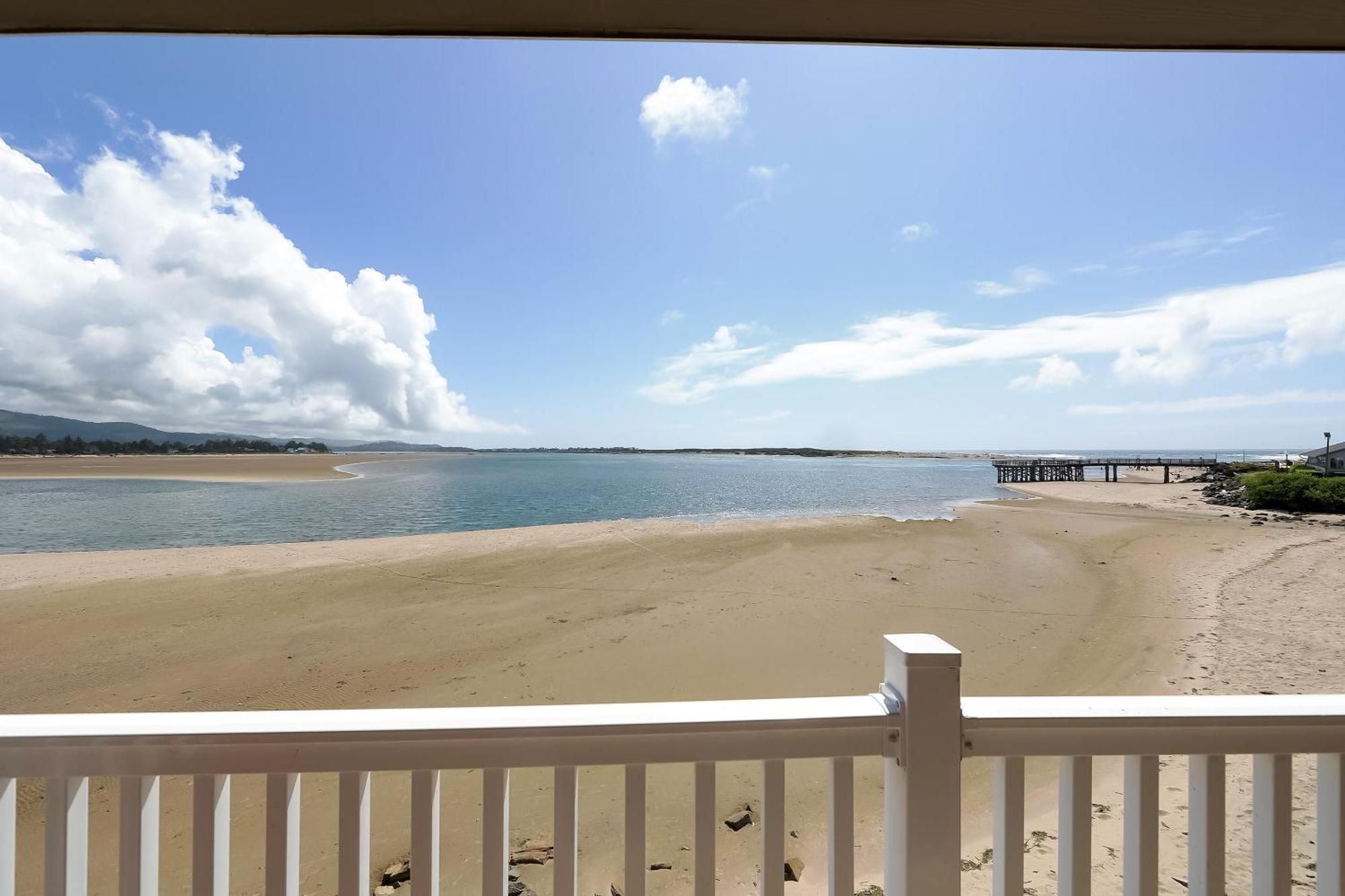 Hotel Siletz Bay Beachfront By Oyo