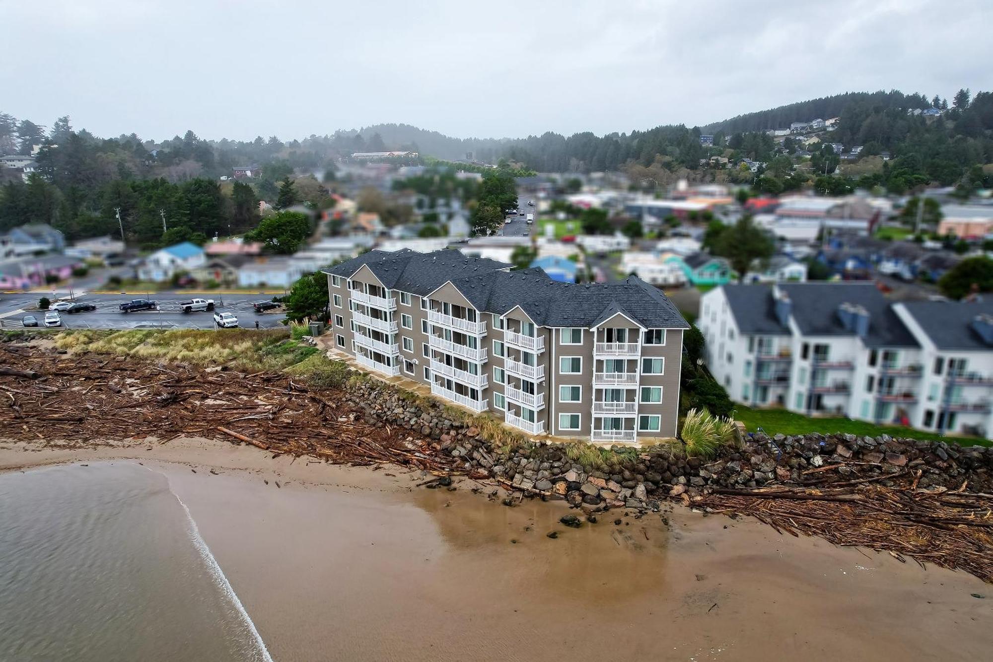 Hotel Siletz Bay Beachfront By Oyo 2*