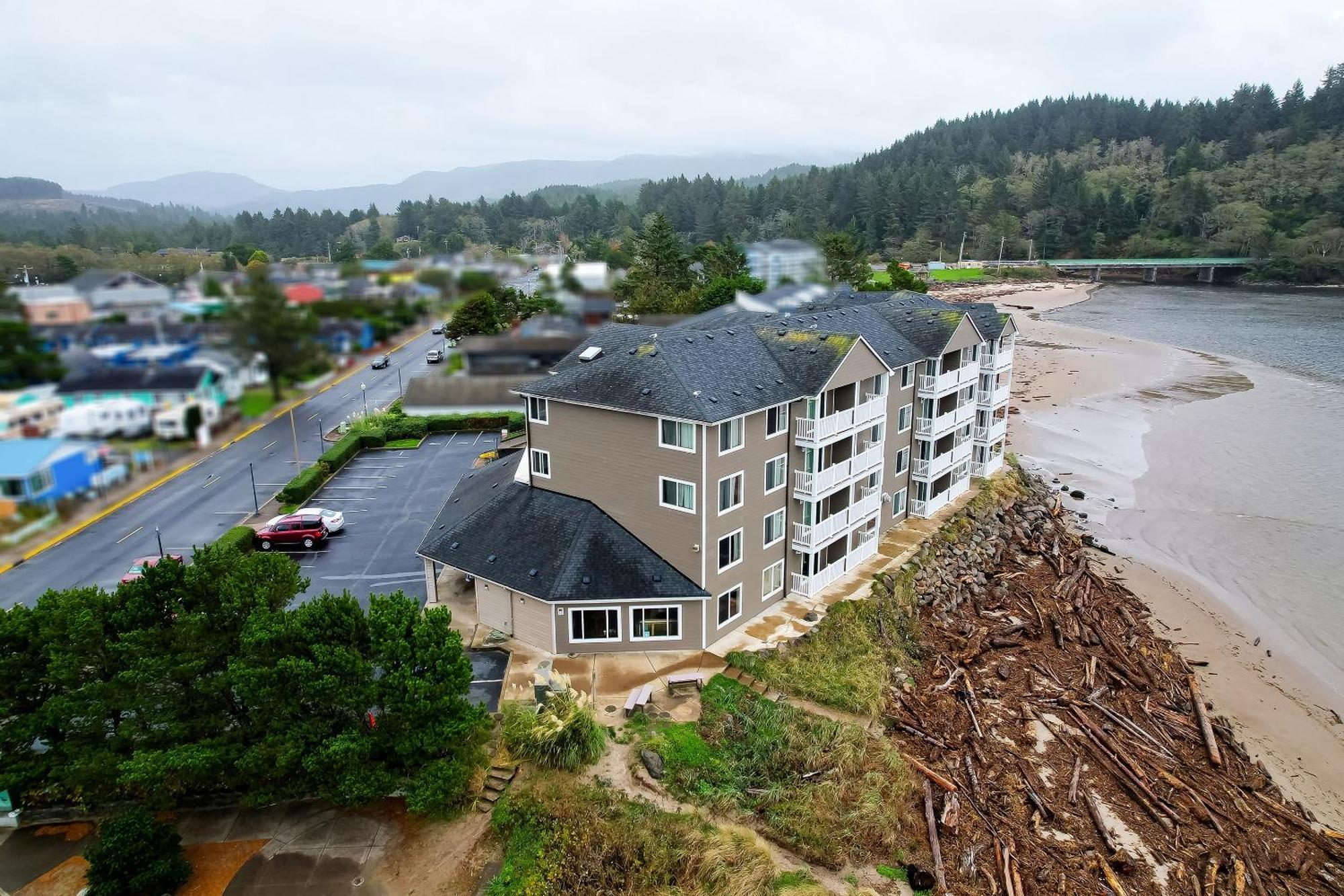 Hotel Siletz Bay Beachfront By Oyo