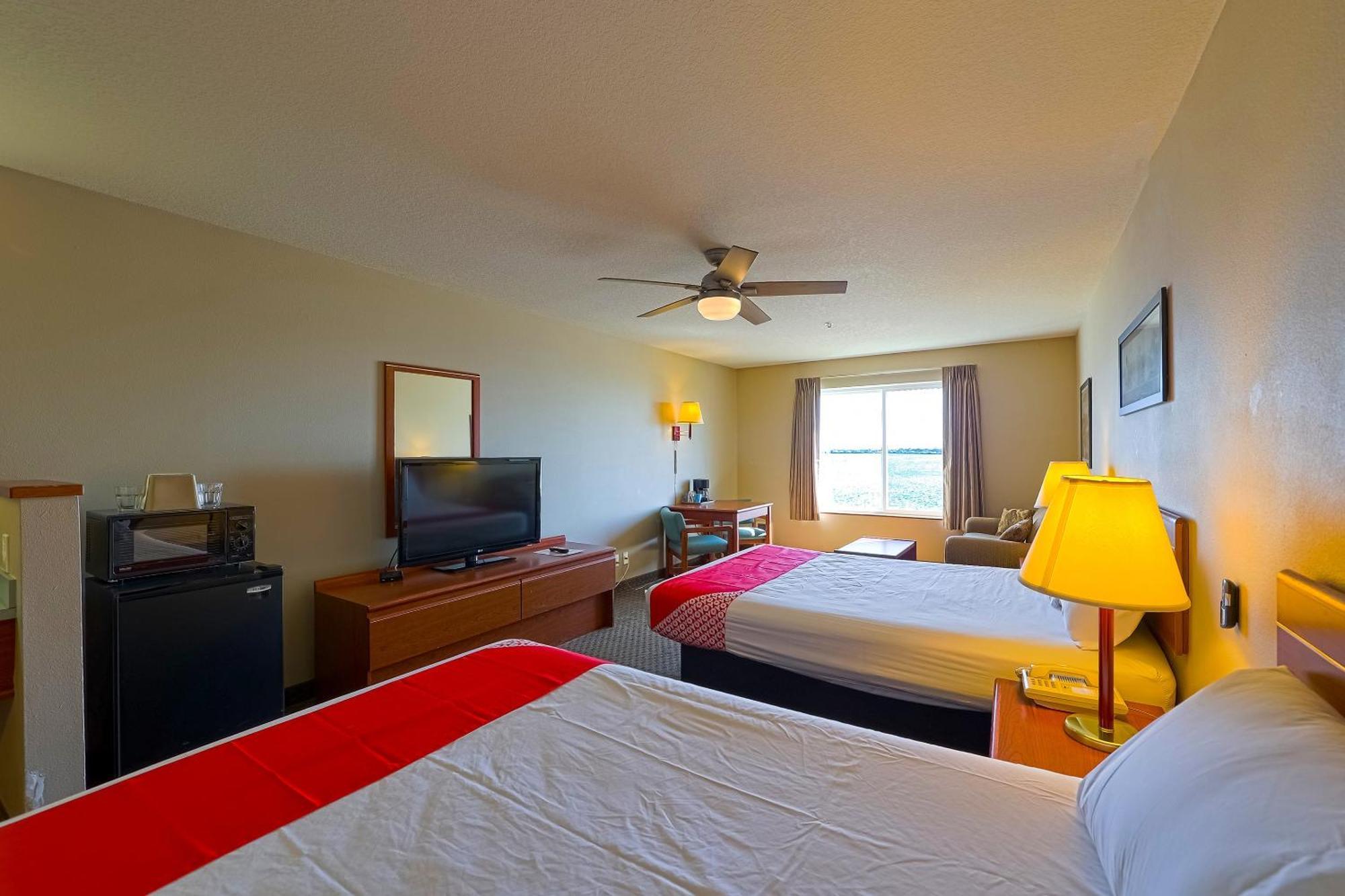 Siletz Bay Beachfront By Oyo Hotel 2*