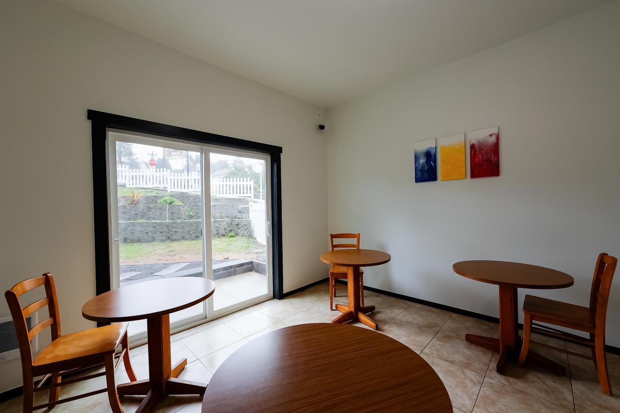 Coastal By Oyo - Oregon Coast Hwy Hotel 2*