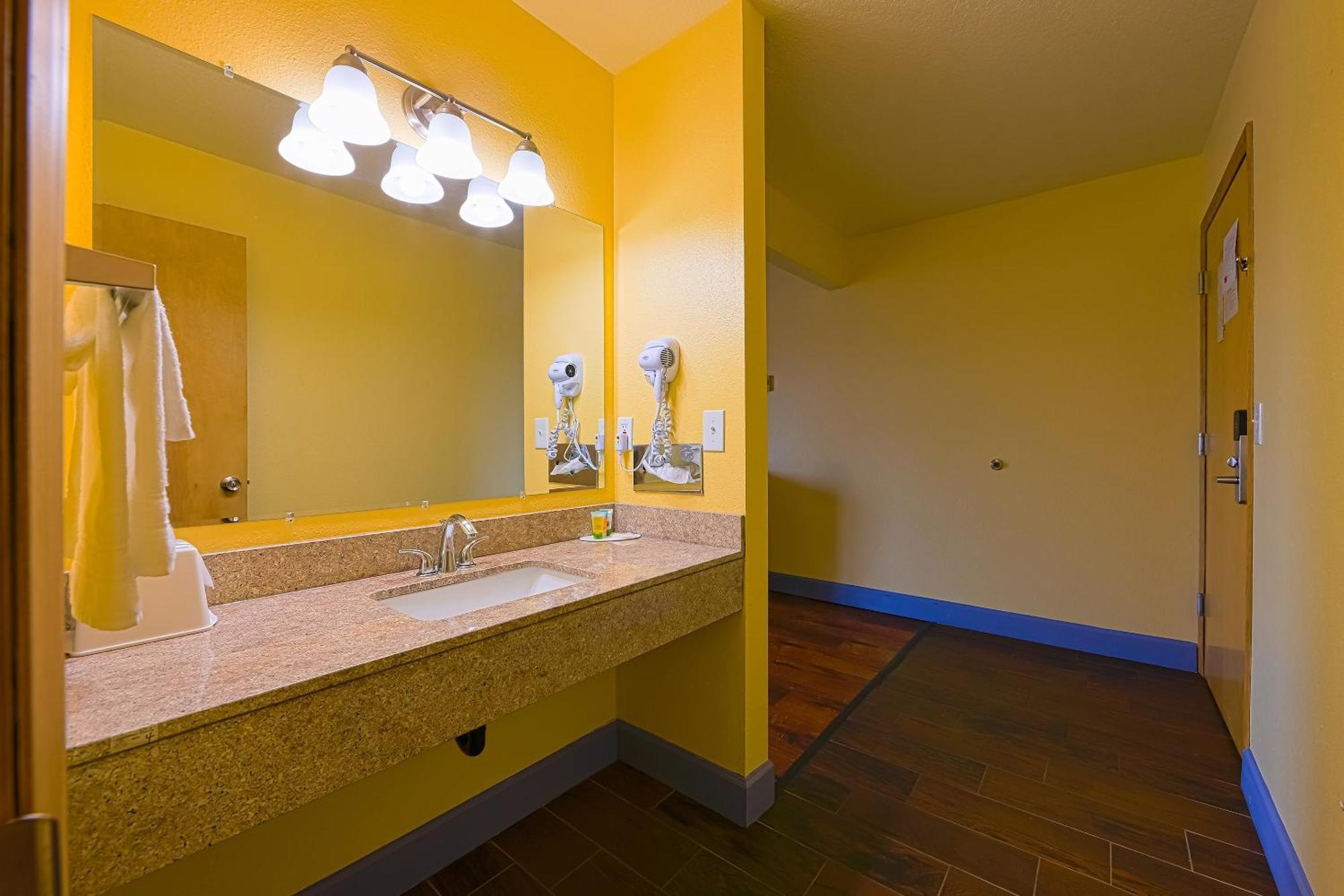 Hotel Coastal By Oyo - Oregon Coast Hwy