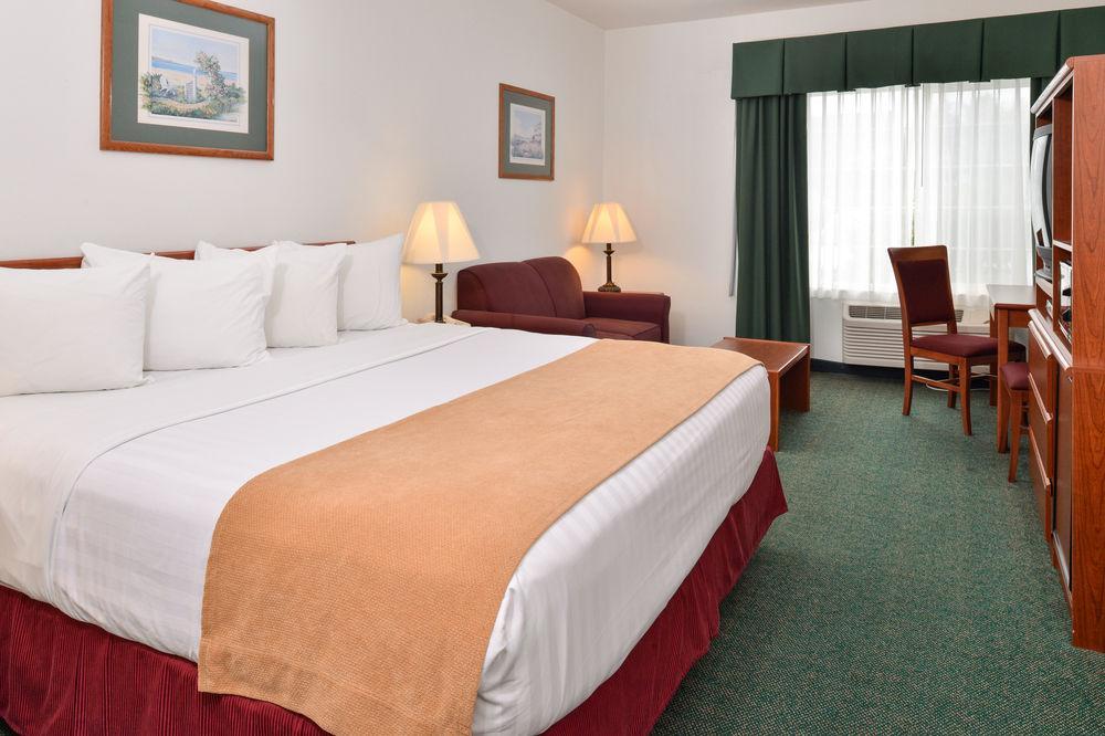 Hotel Express & By Ihg 3*