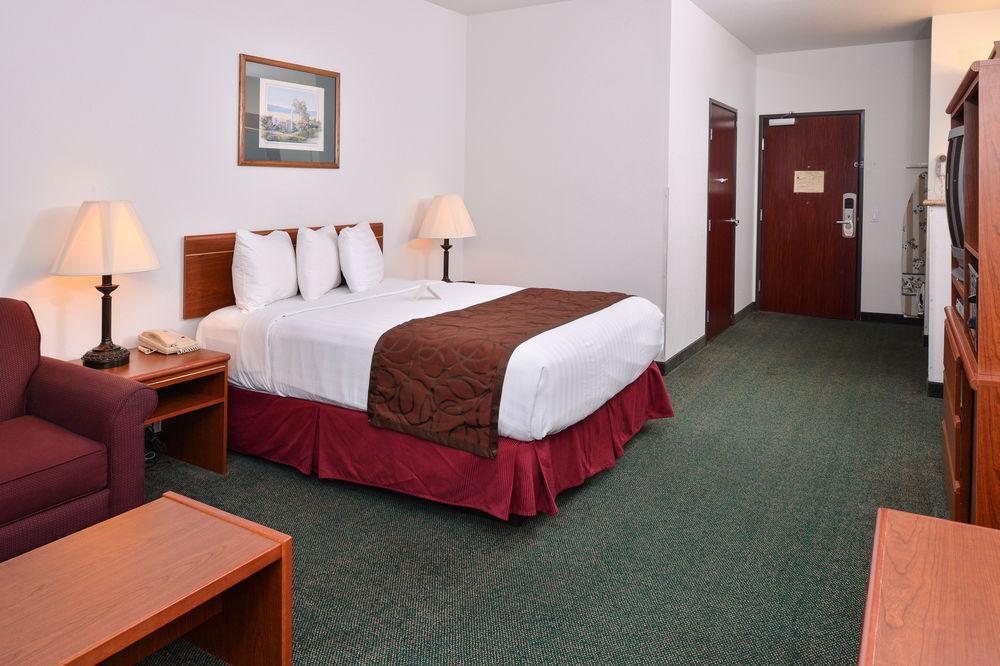Express & By Ihg Lincoln City