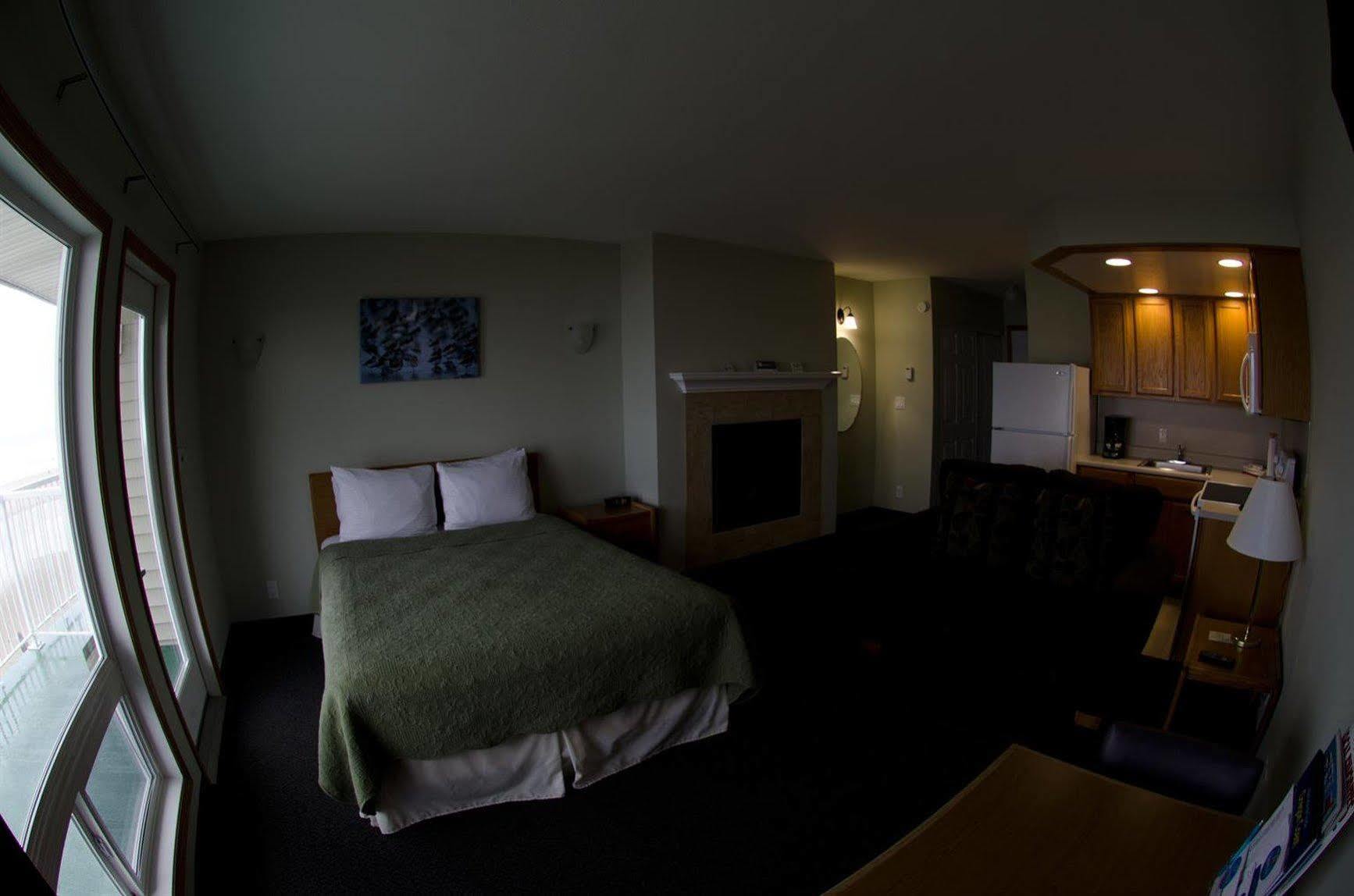 D Sands Condominium 3*
