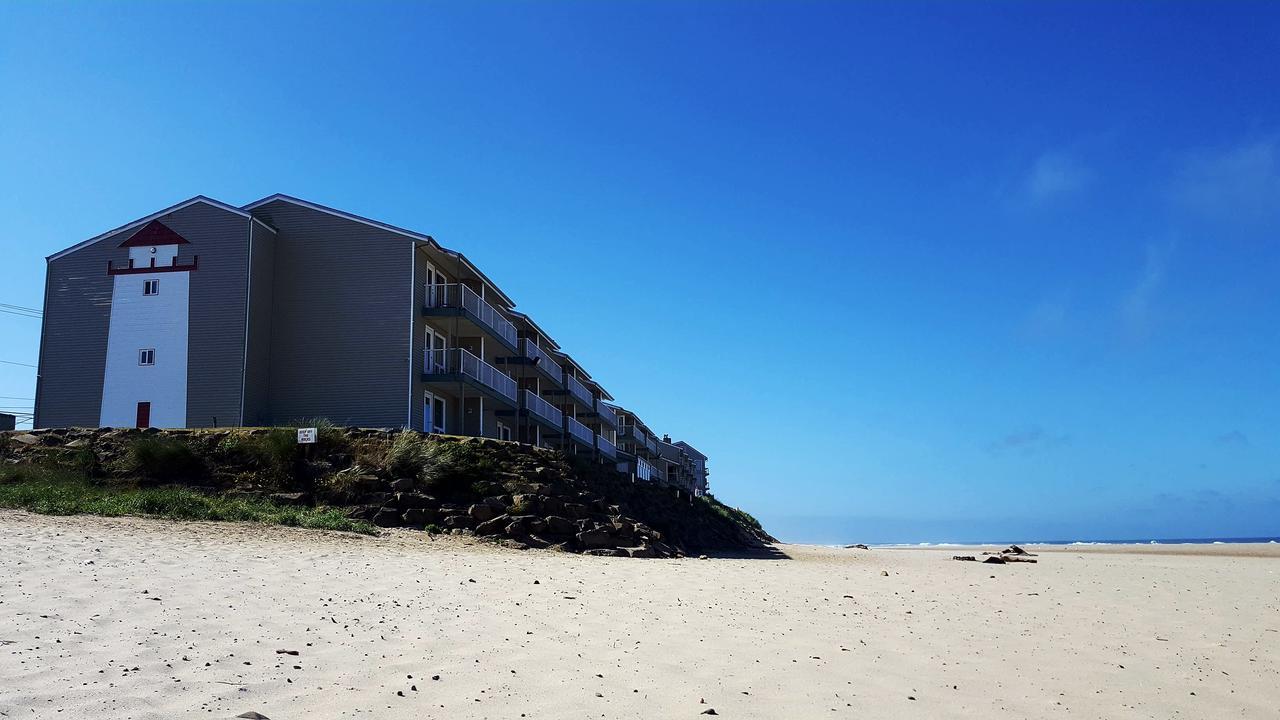 D Sands Condominium 3*