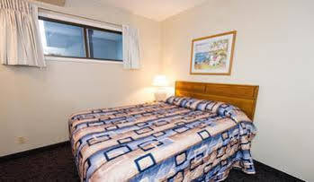 Sandcastle Beachfront Motel
