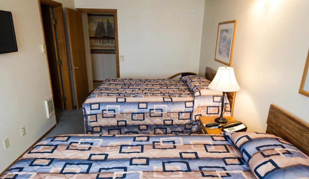 Sandcastle Beachfront Motel