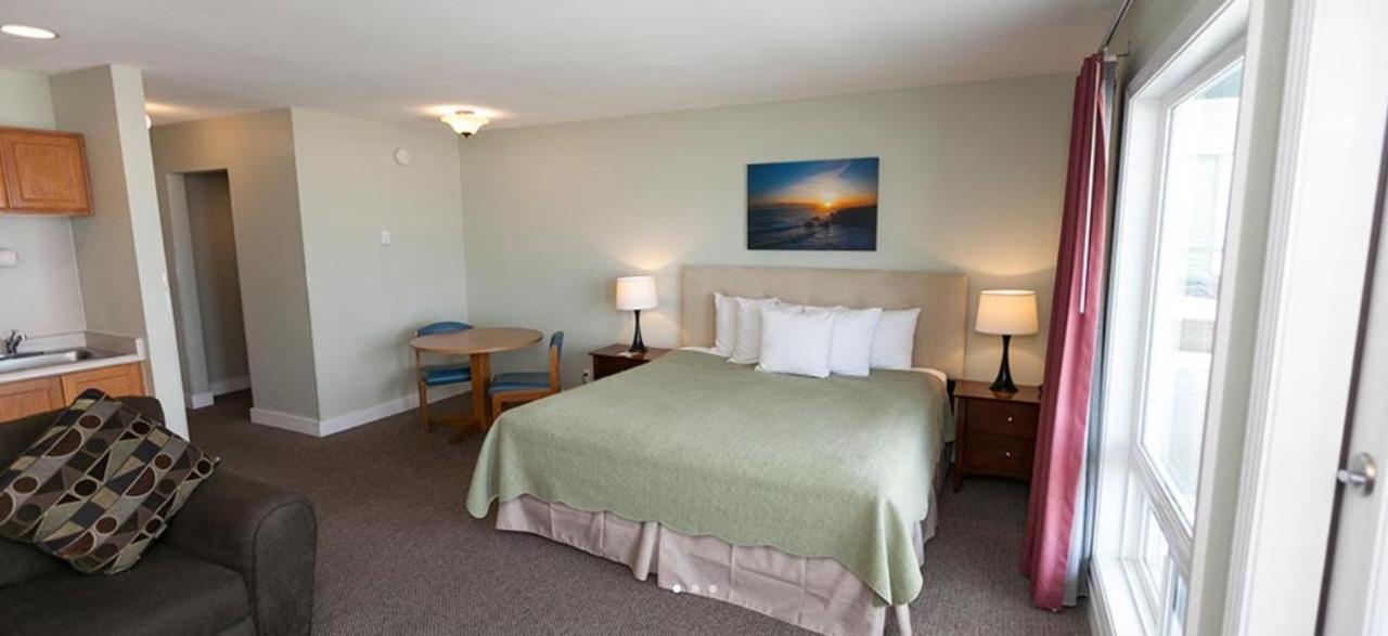 D Sands Condominium 3*