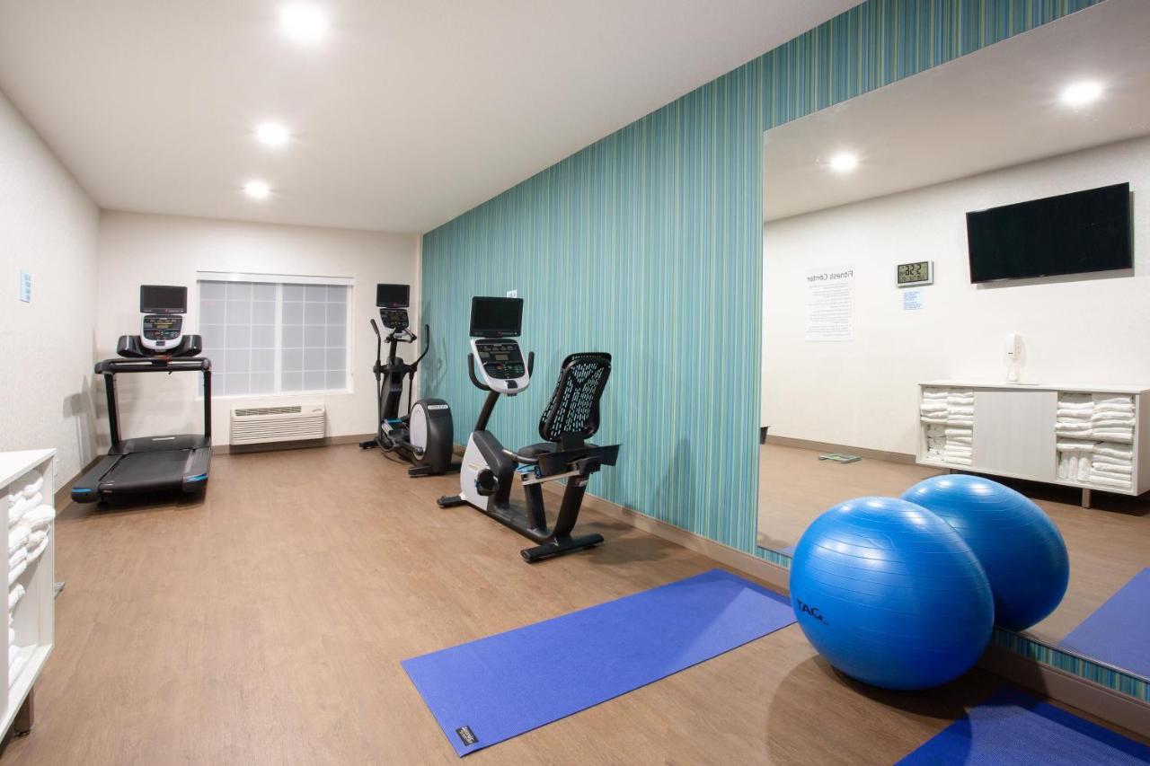 Express & By Ihg 3*