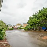 Captain Bill\'S Beachhouse