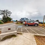 Oceanside Oasis