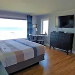 Captains Quarter\'S Beach House