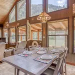 The Crabbing Cabin