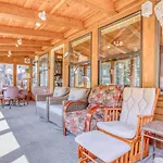 The Crabbing Cabin