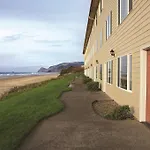 Chinook Winds Casino Resort