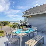 Breakwater Beach House