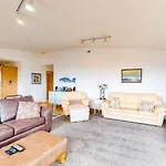 Js Beach House