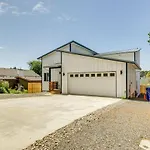 Lincoln City Vacation Home Near Beaches And Casinos