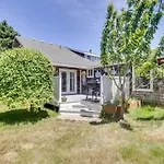 Coastal Lincoln City Home With Spacious Deck!