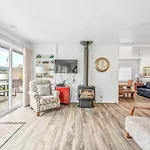 Lakeside Leisure & Lake Access