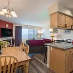 Waters Edge 207