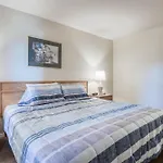Waters Edge 302
