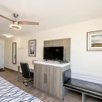 Sailor Jack Oceanfront Motel