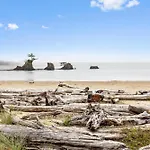 Waters Edge 104