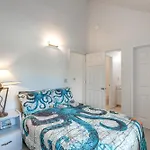 Relaxing Lincoln City Coastal Escape Near Beach!