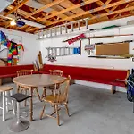 Relaxing Lincoln City Coastal Escape Near Beach!