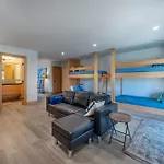 3 Bd 3 Ba And Bunks - Blue Door Retreat - New In 2024
