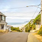 The Cliff House - Lincoln City