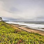 Lincoln City Condo Pool Access, Walk To Beach!