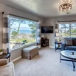 Pacific Lookout