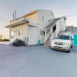 Wycliff Beach Condo
